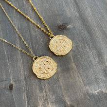 Load image into Gallery viewer, Gold Medallion Coin Necklace
